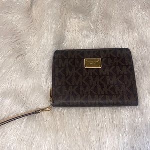 Michael kors tech accessorie
